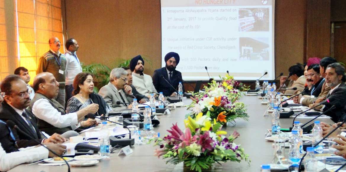 पाक पर बरसे राजनाथ सिंह, कहा विन्रमता और शालीनता की सीमा है - CG Sandesh
