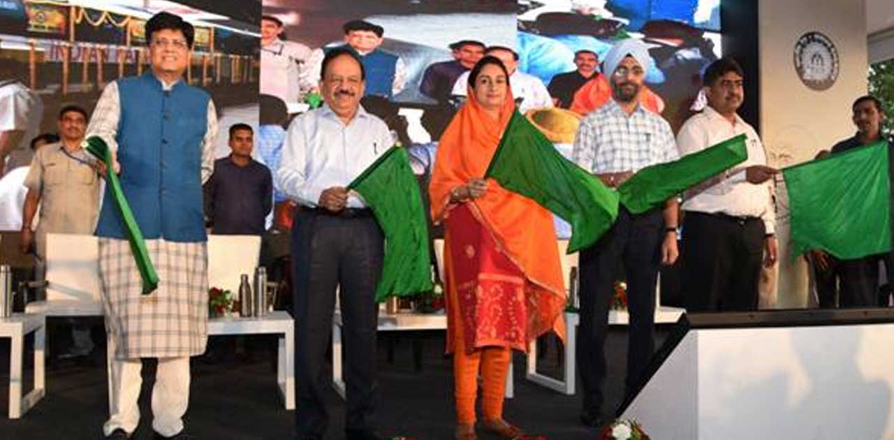 गाड़ी का नाम सरबत-द-भला एक्सप्रेस गुरू नानक देवजी की मानवता ... - CG Sandesh