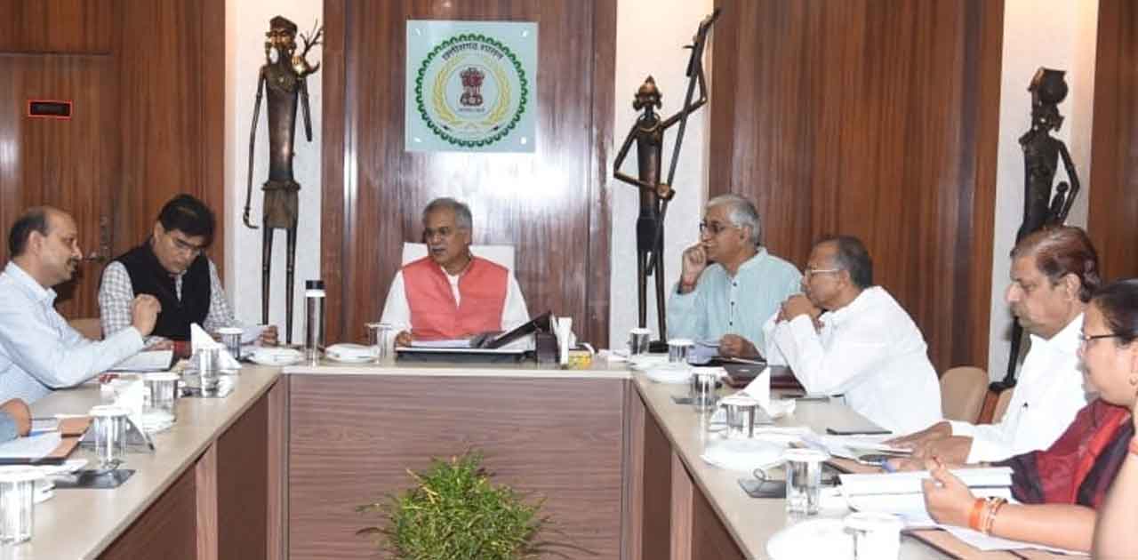 अधिक दर पर मदिरा विक्रय पर कड़ाई से नियंत्रण करें-आबकारी आयु... - CG Sandesh