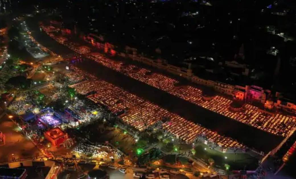 अयोध्या में दीपोत्सव का चौथा साल : राम के स्वागत में रोशनी स... - CG Sandesh