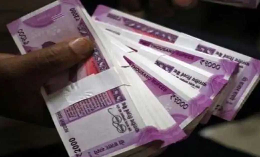 ATM से 2000 रुपये निकलने हुए बंद, जानें क्या कर रहा RBI और क... - CG Sandesh