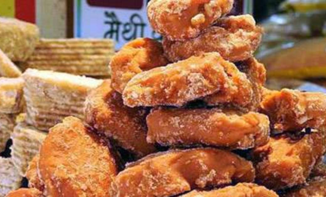 Export हो रहा लाखों टन गुड़ , कभी गांवों की देसी मिठाई गुड़ ... - CG Sandesh