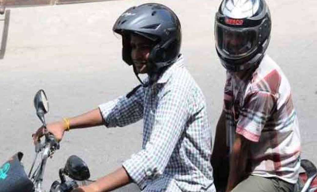  सड़क परिवहन एवं राजमार्ग मंत्रालय ने दुपहिया हेलमेट के लिए ... - CG Sandesh
