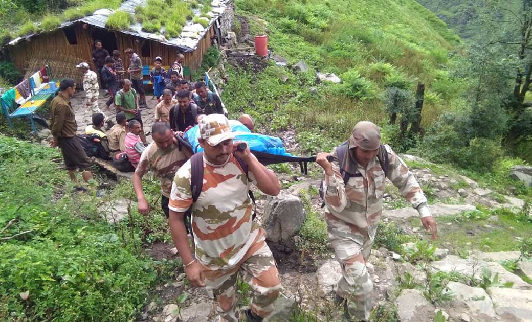 पिथौरागढ़: आईटीबीपी के जवानों ने घायल महिला को 40 किलोमीटर क... - CG Sandesh