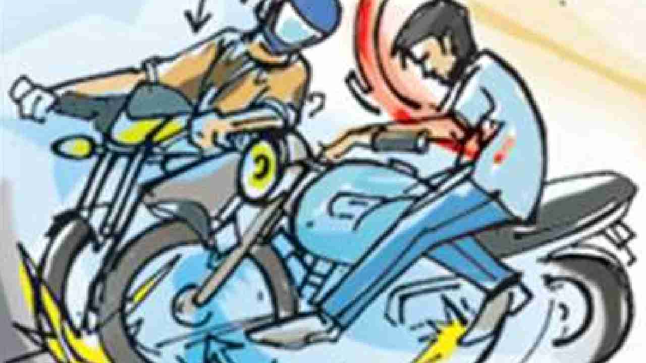 सरायपाली : दो बाइक की टक्कर, सिर में लगी चोट - CG Sandesh