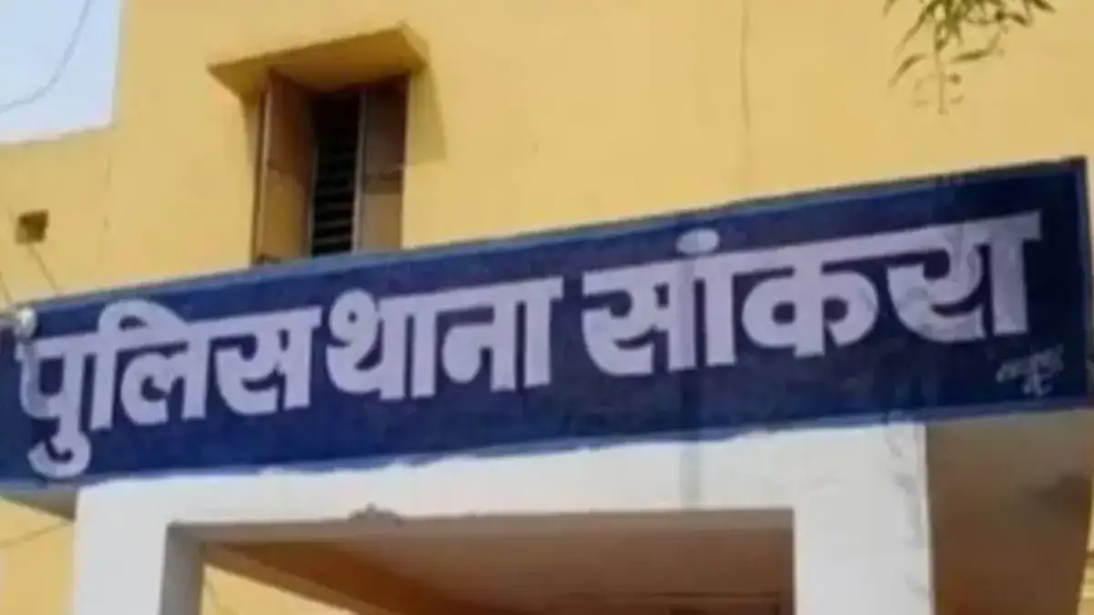 सांकरा : 25 लीटर महुआ शराब जप्त - CG Sandesh