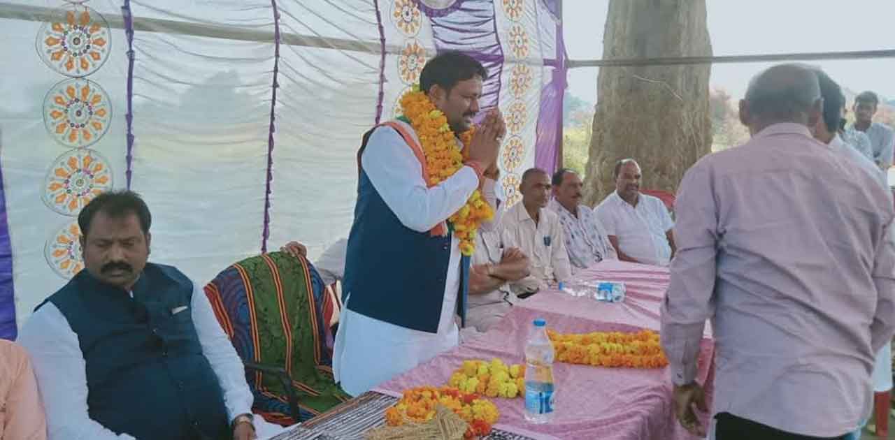 करोड़ों रुपए शासकीय राशि गबन  का आरोपी दिखा विधायक के साथ, ब... - CG Sandesh