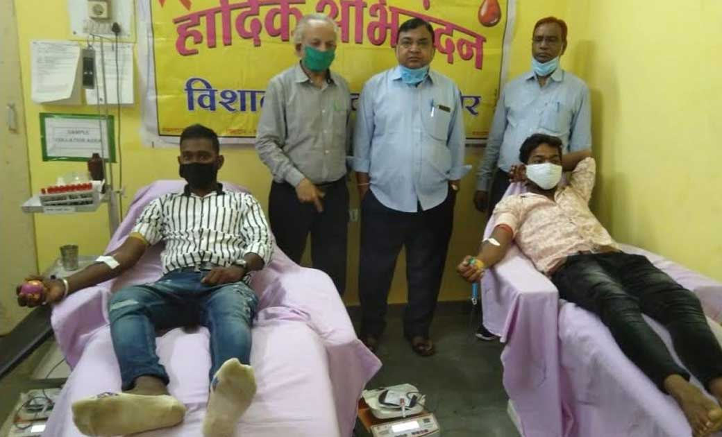 युवाओं ने दिखाई रक्तदान में जागरूकता, जिला चिकित्सालय में 40... - CG Sandesh