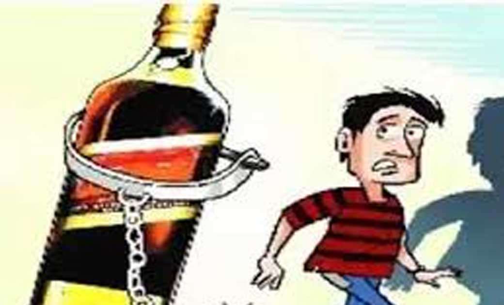 तिलंजनपुर से 4 लीटर हाथ भटठी महुआ शराब जप्त.