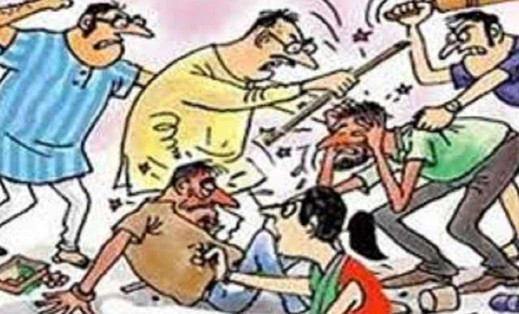 घर जाते समय रास्ता रोककर माँ बेटे के साथ गाली गलौच, मारपीट मामला दर्ज.