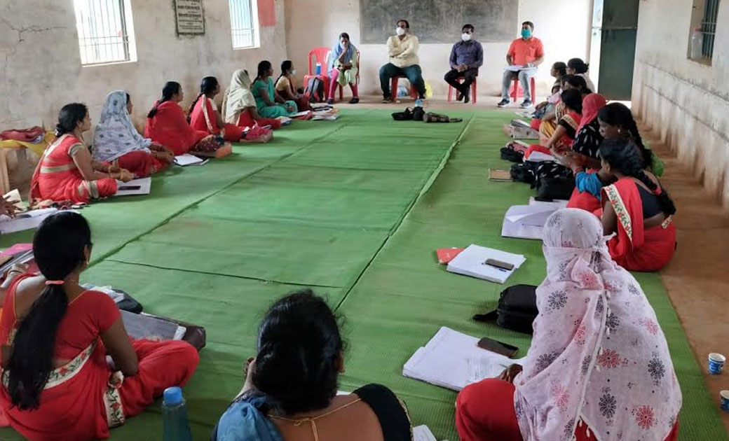 कोरोना सघन सामुदायिक सर्वे अभियान में विकासखण्ड समन्वयक, मित... - CG Sandesh