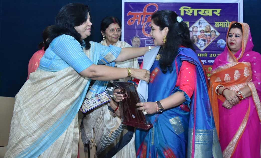 शिक्षा के क्षेत्र में बेहतर कार्य के लिए वर्ल्ड ब्राम्हण फेड... - CG Sandesh
