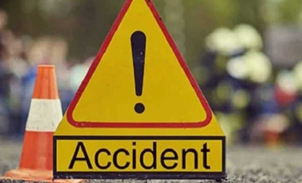 महासमुंद : क्रिकेट खेलने जा रहे युवकों सड़क दुर्घटना में लगी ... - CG Sandesh