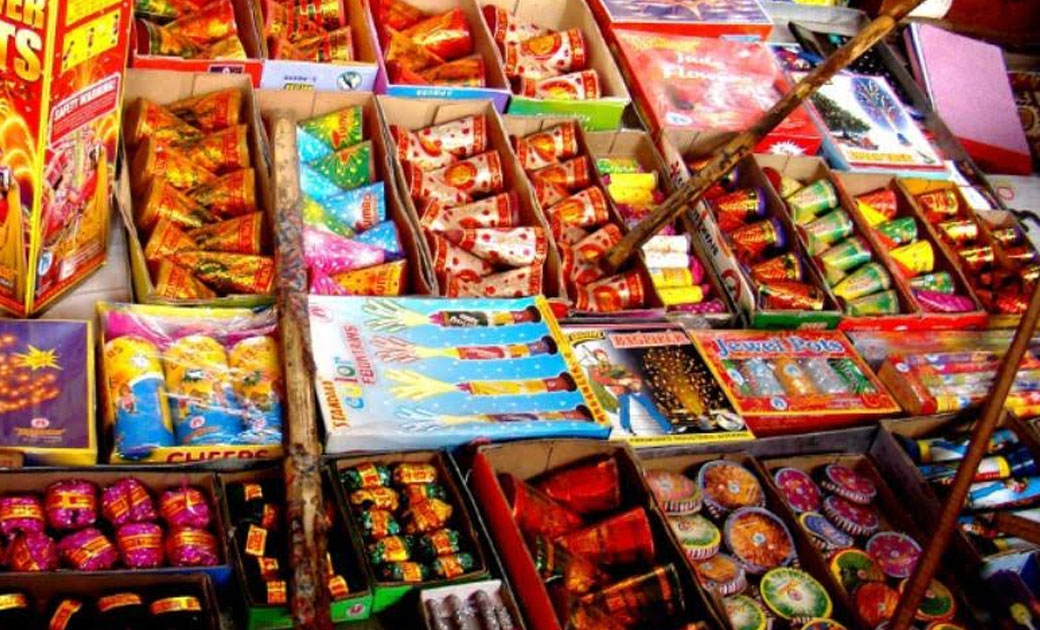 ज़िले में नहीं बिकेंगे आयातित पटाखे, दण्डात्मक कार्रवाई होगी... - CG Sandesh