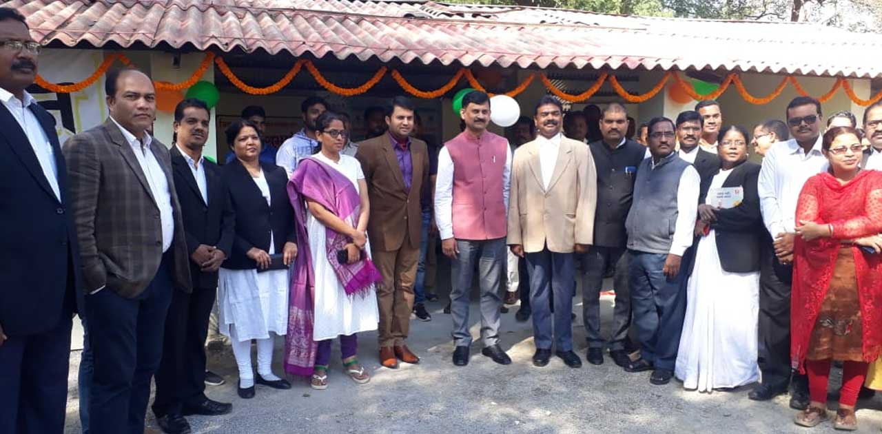 जिला न्यायालय परिसर में केन्टीन का शुभारंभ - CG Sandesh