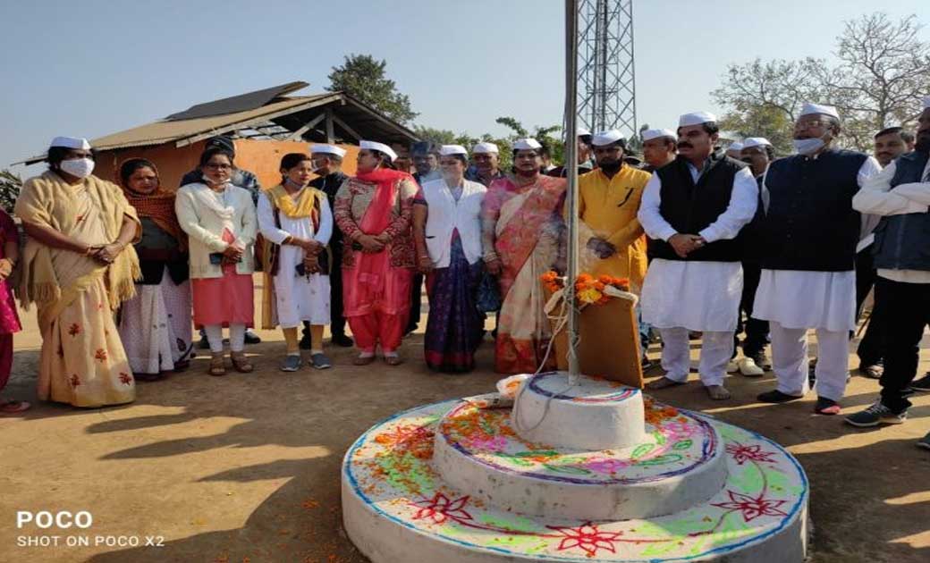 कांग्रेस भवन में सादगी,गरिमा व सौहाद्र के साथ मनाई गई कांग्रेस स्थापना दिवस.