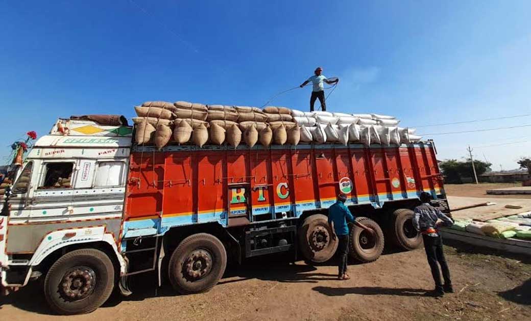 महासमुंद : ज़िले के धान उपार्जन केंद्रों में अब तक 26339 मेट... - CG Sandesh