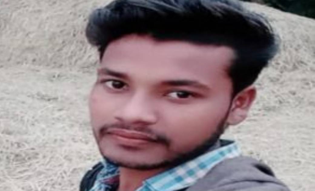 दर्दनाक हादसा :  कर्ज से परेशान युवक ने 100 फीट से अधिक ऊचे ... - CG Sandesh