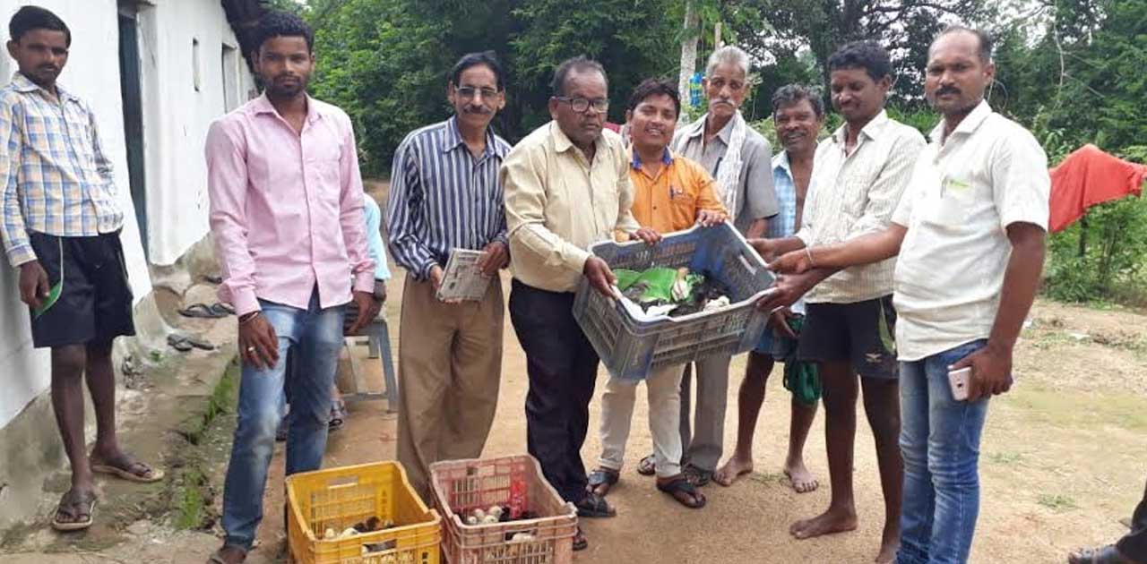 गौठान ग्रामों एवं अन्य ग्रामों में बैकयार्ड कुक्कुट इकाई वित... - CG Sandesh