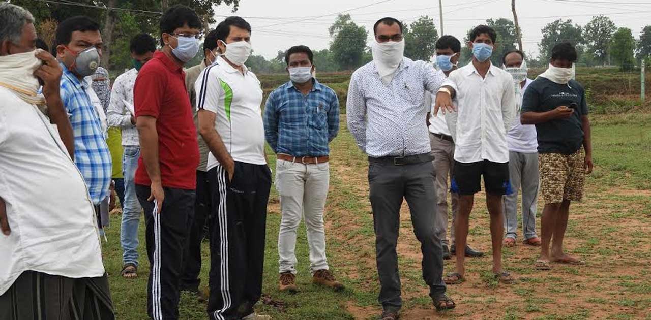 कलेक्टर श्री गोयल महात्मा गांधी नरेगा के कार्यों का औचक निरी... - CG Sandesh