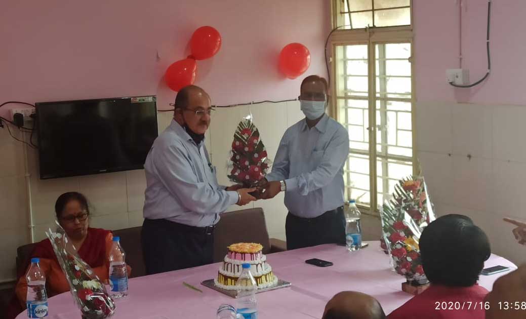 सिविल सर्जन डॉ. परदल ने सफलतापूर्वक पूरे किए दस बरस - CG Sandesh