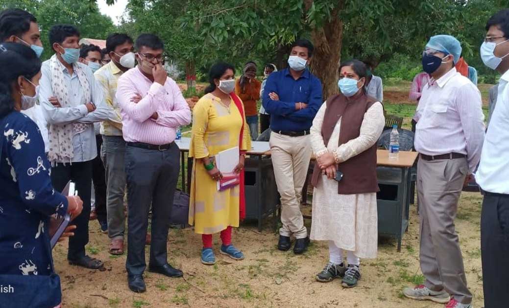 कृषि उत्पादन आयुक्त डाॅ. एम गीता ने किया गोठानों का निरीक्षण... - CG Sandesh
