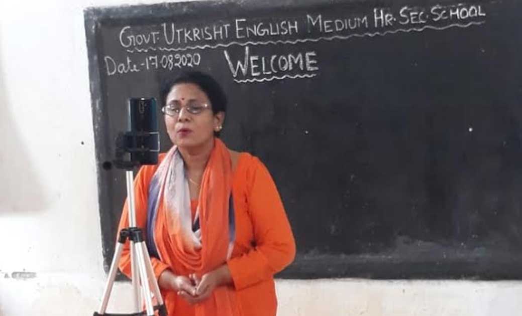 महासमुदं : सरकारी इंग्लिश मीडियम स्कूल में आज से पढ़ाई शुरू  - CG Sandesh