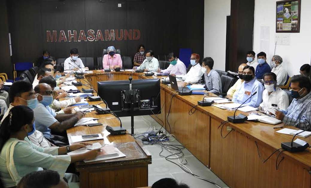 कलेक्टर की अध्यक्षता में समय-सीमा की बैठक  : जिले की गौठानों... - CG Sandesh