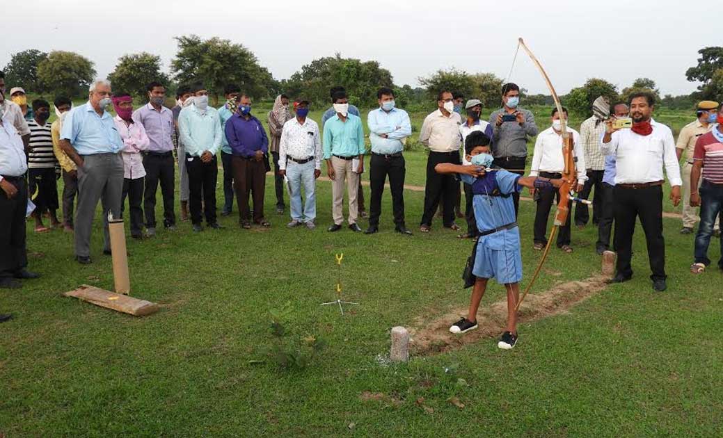 शिक्षा विभाग के प्रमुख सचिव ने बागबाहरा विकासखण्ड के स्कूलों... - CG Sandesh