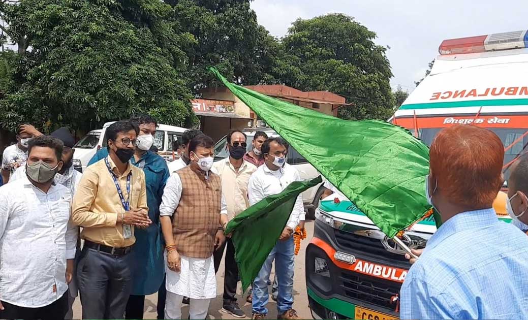 महासमुंद :  जिले को मिली दो और 108 एम्बुलेन्स - CG Sandesh
