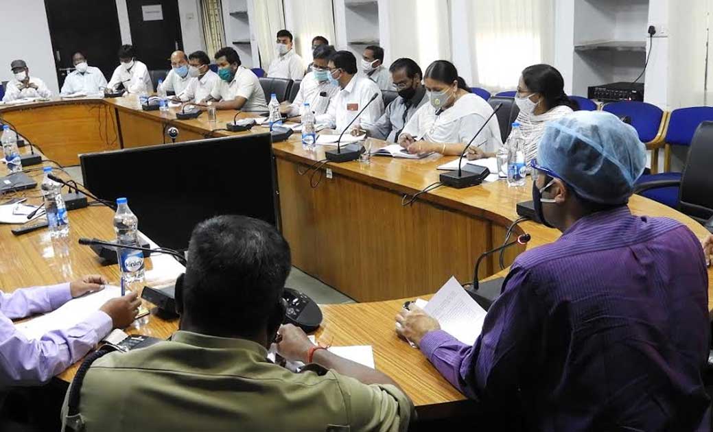 कलेक्टर ने ली स्वतंत्रता दिवस की तैयारी के लिए बैठक  - CG Sandesh
