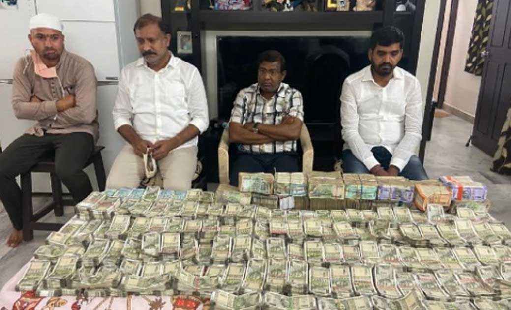 जमीन के मामले में तहसीलदार ने ली 1 करोड़ 10 लाख रुपये की रिश... - CG Sandesh
