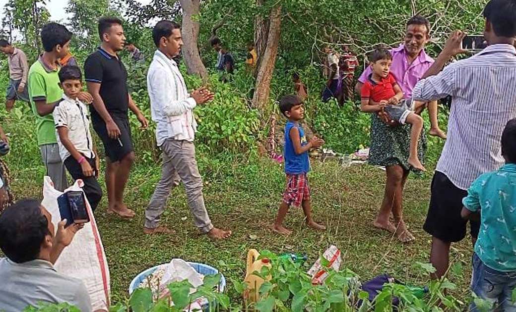 ग्राम पंचायत मुंधा में सालों से चली आ रही परंपरा को जिम्मेदारी से निभाया, भागवत भगवान की पूजा अर्चना