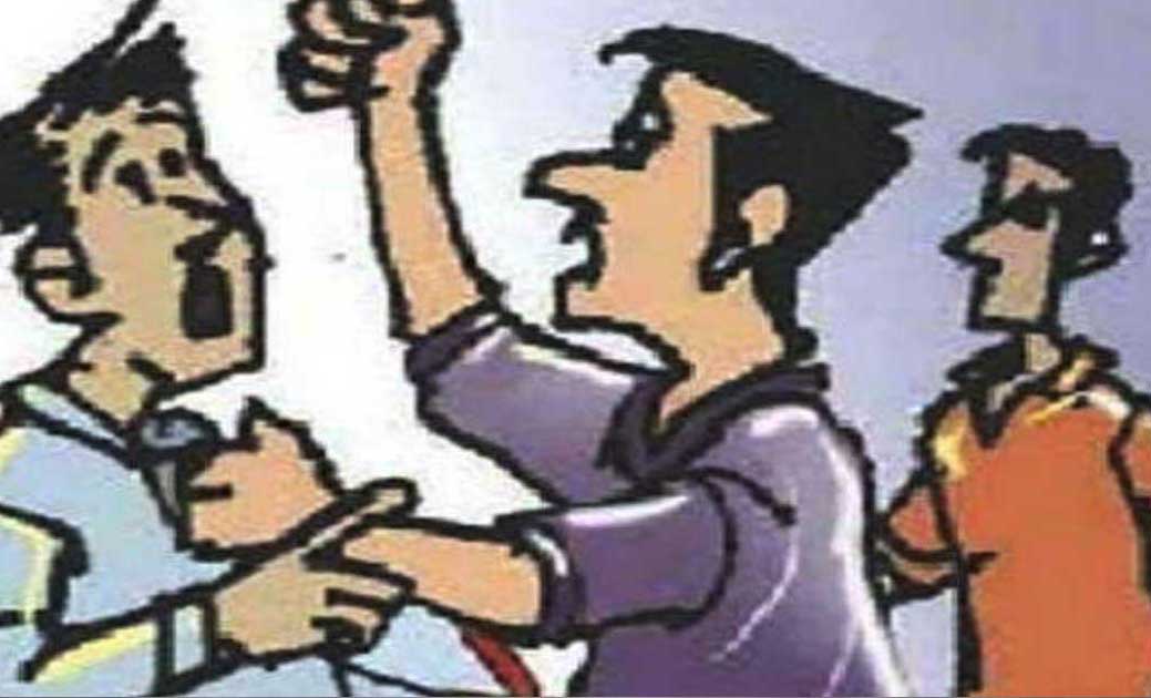 उधारी पैसा को मांगते हुए लोहे के घन से मारपीट - CG Sandesh