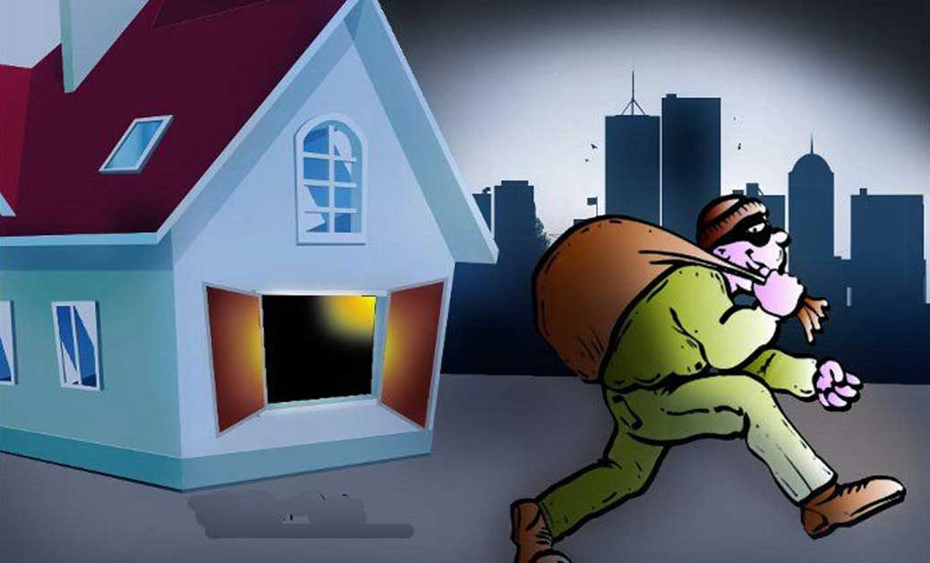 ईमली भाठा में घर के मेन गेट का ताला तोड़कर चोरी - CG Sandesh