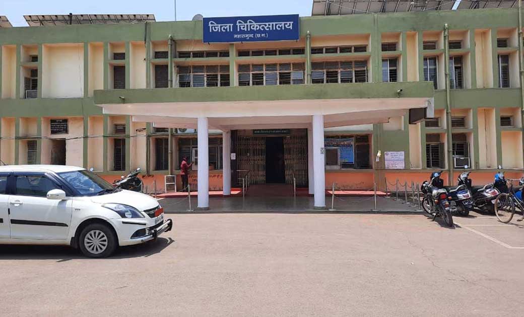 चार्ज लेते ही डाॅ. मंडपे ने लिया राउंड, कहा प्रिकाॅशन लेते ह... - CG Sandesh
