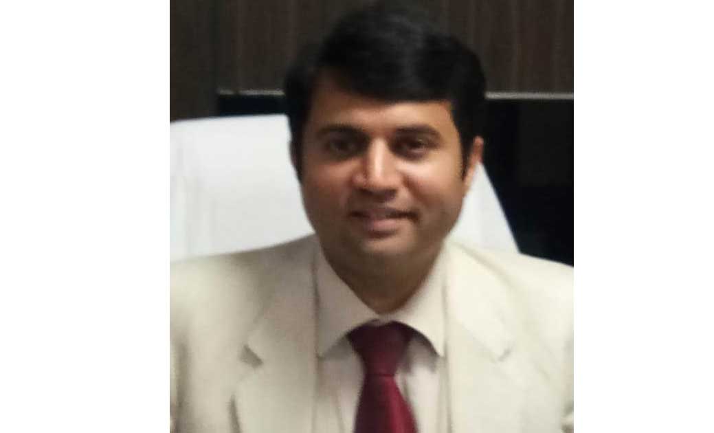 कलेक्टर ने पुनः मास्क लगाने और सोशल  डिस्टेन्सिग का पालन करन... - CG Sandesh