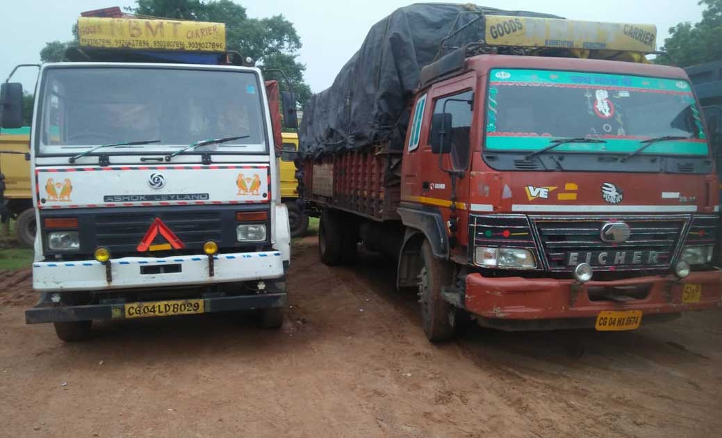अवैध कबाड़ समाग्री के साथ दो आरोपी गिरफ्तार  - CG Sandesh
