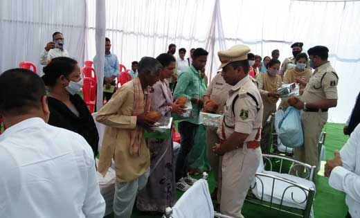 महासमुंद : पुलिस स्मृति दिवस पर  देश के लिए शहीद वीर सपूतों ... - CG Sandesh