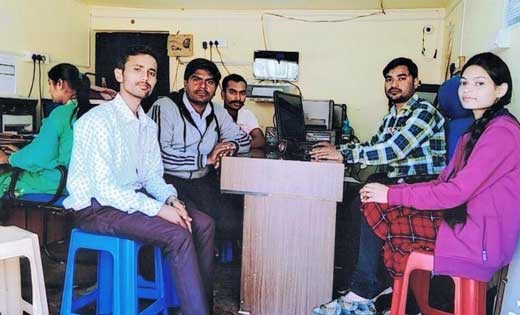 महासमुंद : सरकारी योजना का लाभ उठाकर जितेन्द्र ने शुरू किया ... - CG Sandesh