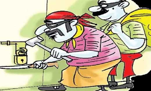 तुमगाँव : कमरा का ताला तोडकर 12500 रूपये की चोरी, मामला दर्ज.