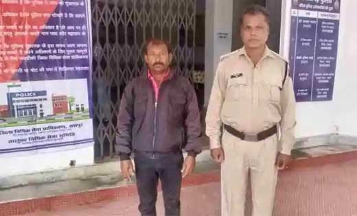 अकेली पाकर  नाबालिग लड़की से जबरदस्ती करने की करता था कोशिश..... - CG Sandesh