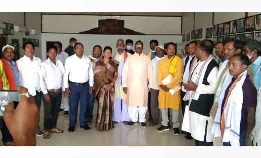 जिला पंचायत सभापति बसंत ठाकुर के नेतृत्व में घोटिया पानी में... - CG Sandesh