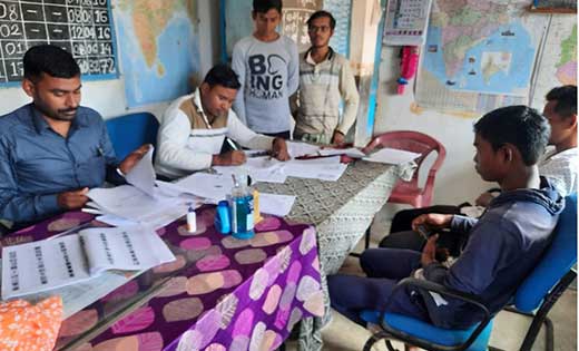 महासमुन्द : फोटोयुक्त मतदाता परिचय पत्र अपने मतदान केन्द्र क... - CG Sandesh