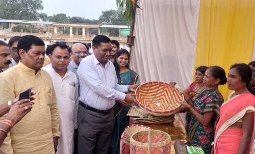 महासमुंद : अंतिम ब्लॉक स्तरीय बिहान मेला संपन्न, ढाई लाख रुप... - CG Sandesh