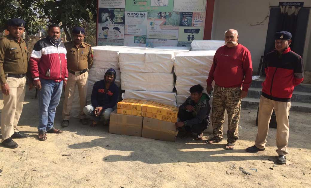 72 लाख रूपये के अवैध Gold Stiff  सिगरेट के साथ 02 आरोपी पुलि... - CG Sandesh