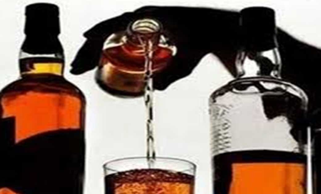 पटेवा : शराब पीने के लिये पानी गिलास शराब मुहैया कराने वाले पर कार्यवाही.