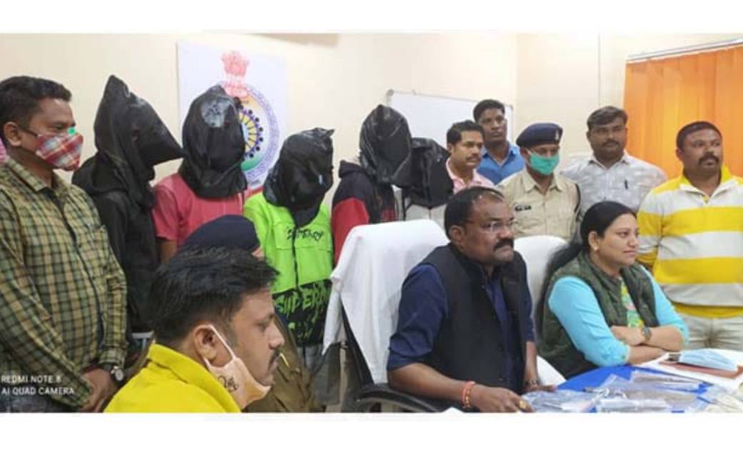 राहगीरों को लूट कर करते थे अपने शौक पुरे.... महासमुन्द जिला ... - CG Sandesh