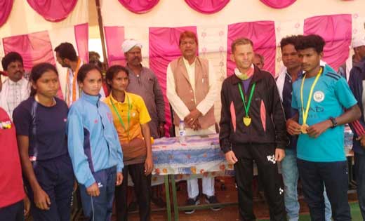 राजपुर में हुए 11 किलोमीटर मैराथन में शामिल हुए नारायणपुर वि... - CG Sandesh