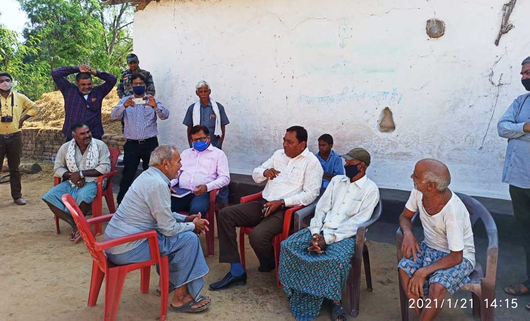 महासमुंद : जिस गांव में शिक्षक बनकर सेवाएं दी थे सेवाएं  उस ... - CG Sandesh